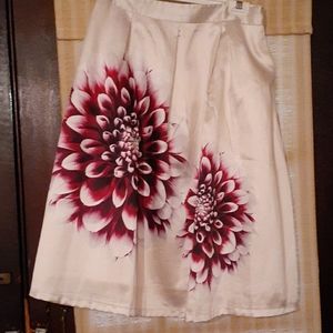 Host Pick 💗Floral sateen midi skirt long silky